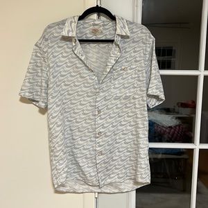 Faherty light blue wave shirt